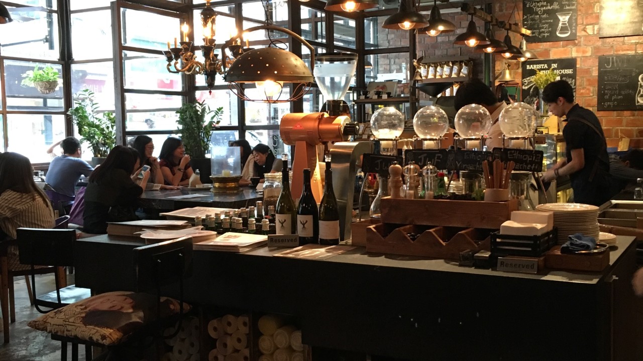 Shifting Cups – An Invitation to See Coffee Differently